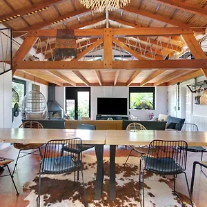 Karibu Villa